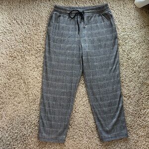 Women’s Gray Checkered Pants